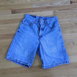 SOLD levi's 550 jean shorts